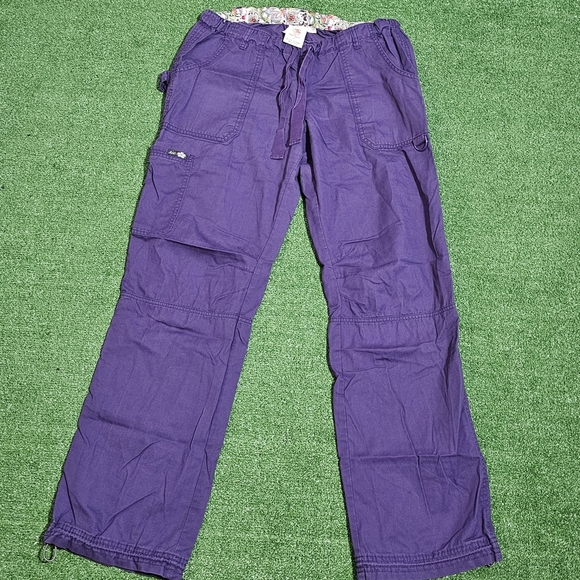 Vibrant Purple Cargo Pants - Picture 2 of 8